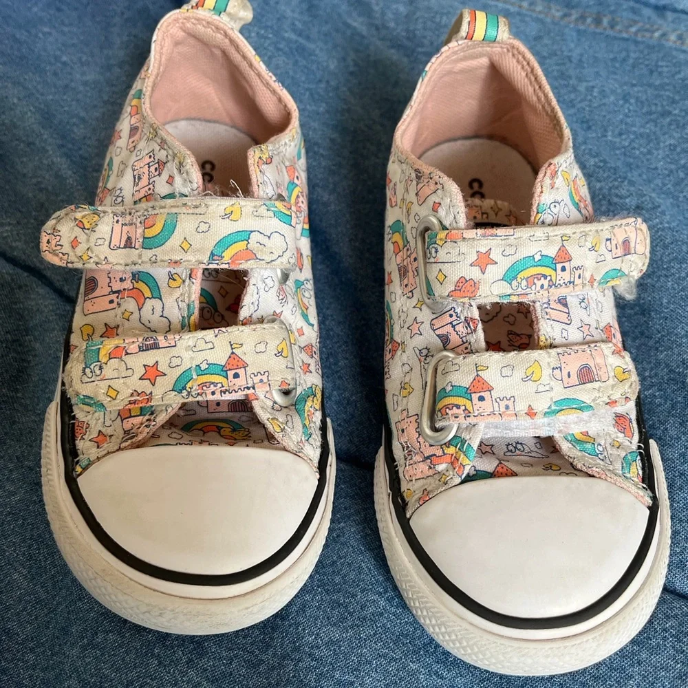 Infant converse shoes